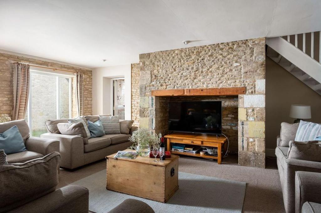 צ'לטנהם Stanton House, 6 Bedroom, 5 Bath מראה חיצוני תמונה
